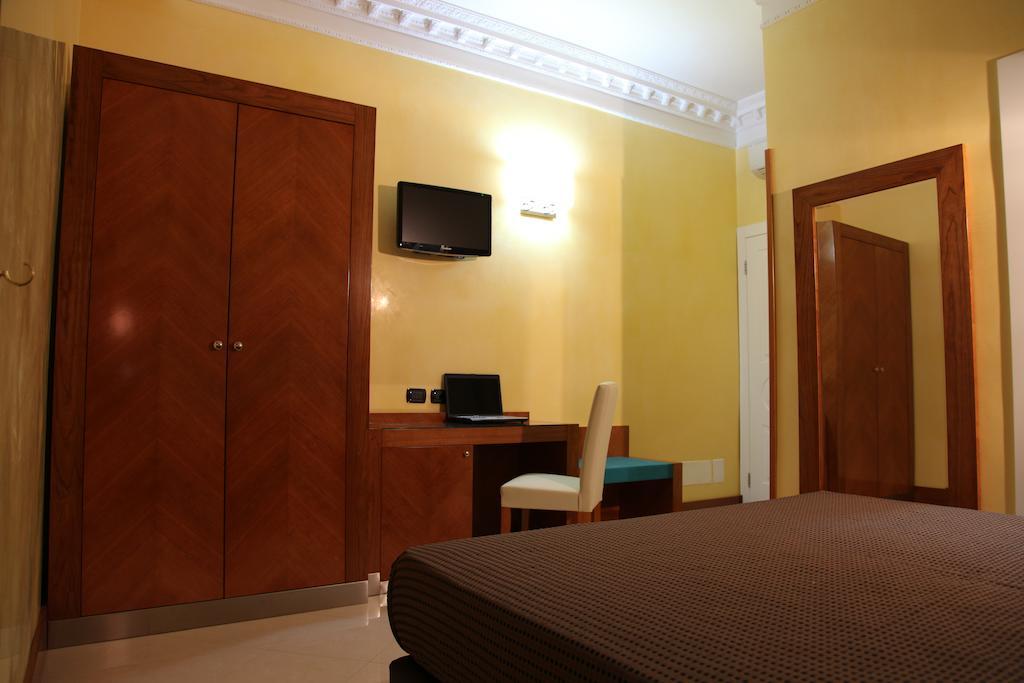 Federica'S Suite Home Rome Ruang foto